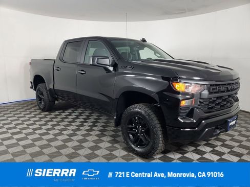 New 2026 Chevrolet Silverado 1500 Custom Trail Boss w/ Midnight Edition image 1