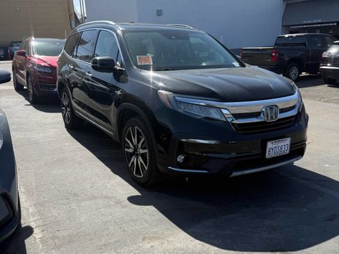 Used 2022 Honda Pilot Touring image 3