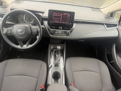 Used 2022 Toyota Corolla LE FWD image 27