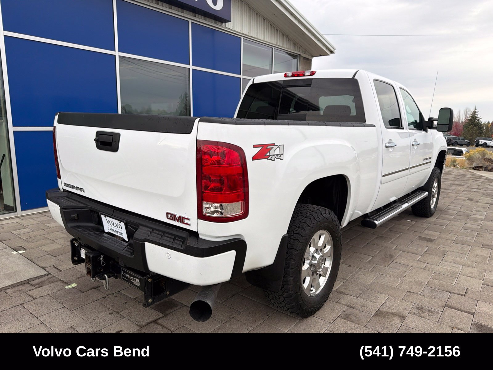 Used 2013 GMC Sierra 3500 Denali w/ Suspension Package, Off-Road AWD/4WD image 7