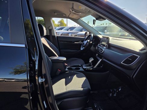 Used 2023 Kia Seltos S image 22