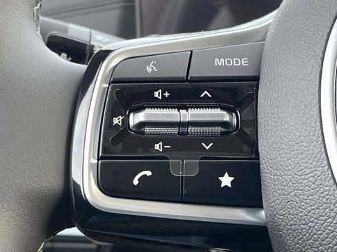 New 2026 Kia Carnival EX image 28