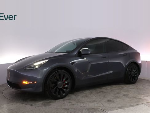 Used 2022 Tesla Model Y Performance AWD/4WD image 17