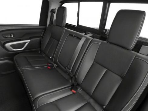 Used 2017 Nissan Titan PRO-4X w/ Pro-4x Convenience Package image 17