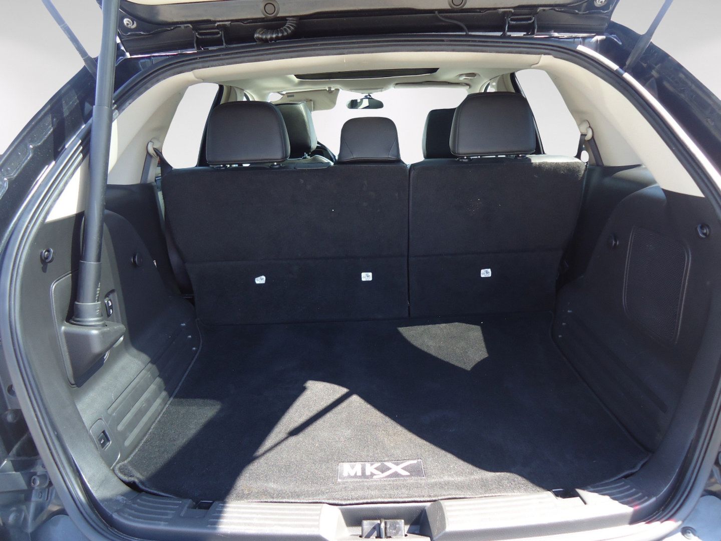 Used 2013 Lincoln MKX AWD image 30