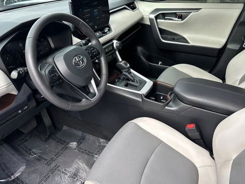 Used 2024 Toyota RAV4 Limited image 11