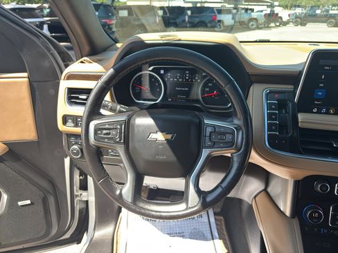 Certified 2021 Chevrolet Suburban Premier w/ Premium Package AWD/4WD image 32