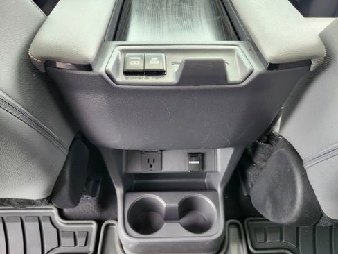 Used 2024 Toyota Sienna Limited AWD/4WD image 17