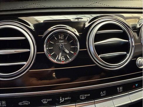 Used 2019 Mercedes-Benz Maybach S 560 4MATIC image 42
