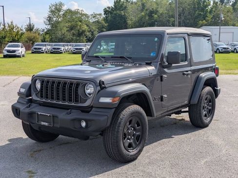 Used 2025 Jeep Wrangler Sport AWD/4WD image 7