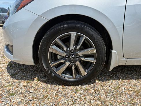 Used 2025 Nissan Versa SV w/ Trunk Package FWD image 23