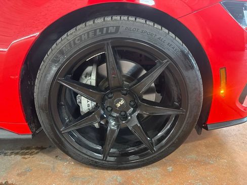 Used 2024 Ford Mustang GT RWD image 9
