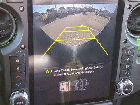 Used 2018 Jeep Wrangler Sport image 20