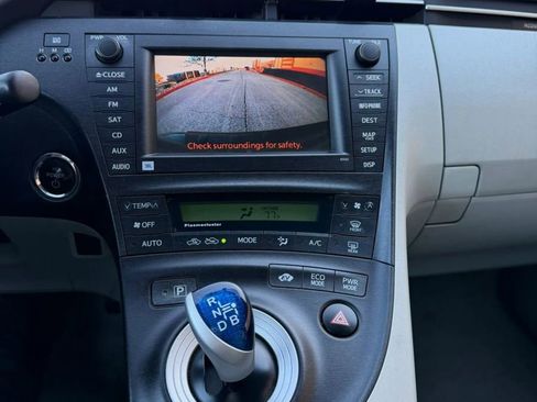 Used 2010 Toyota Prius Three image 24