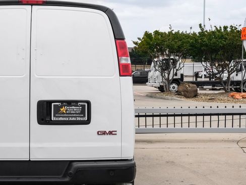 Used 2022 GMC Savana 2500 RWD image 39