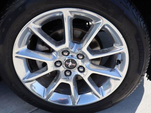 Used 2010 Ford Mustang Convertible image 48