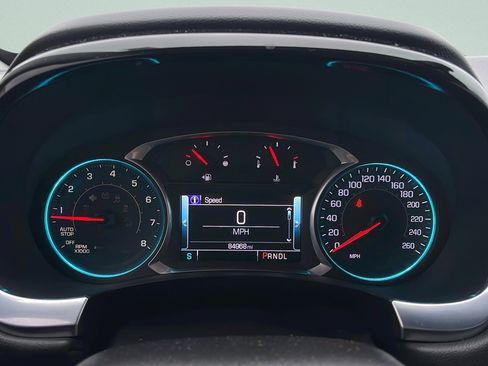 Used 2019 Chevrolet Traverse RS image 26