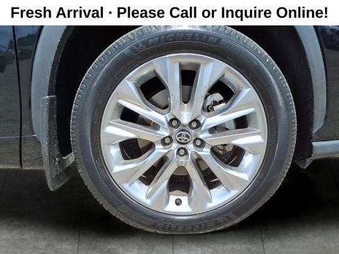 Used 2022 Toyota Highlander Limited image 9