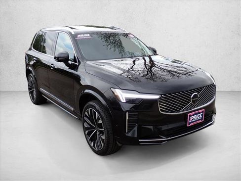 Used 2025 Volvo XC90 T8 Plus w/ Protection Package Premier AWD/4WD image 6
