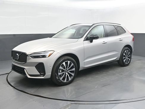 Certified 2024 Volvo XC60 B5 Plus AWD/4WD image 1