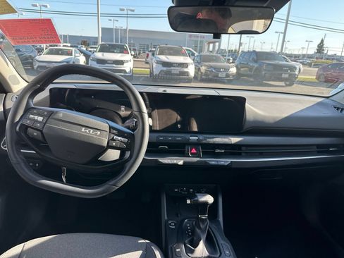 Certified 2025 Kia K4 EX FWD image 13