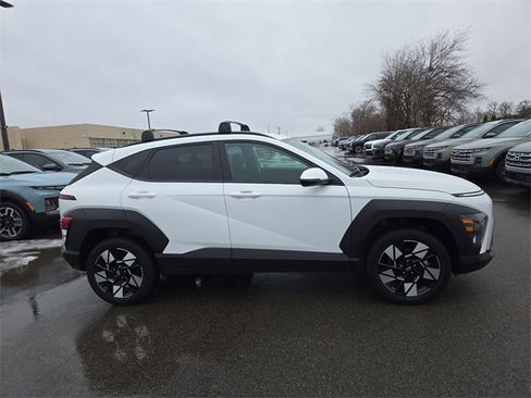 Certified 2025 Hyundai Kona SEL image 5