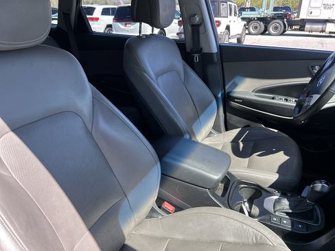 Used 2017 Hyundai Santa Fe Limited image 56