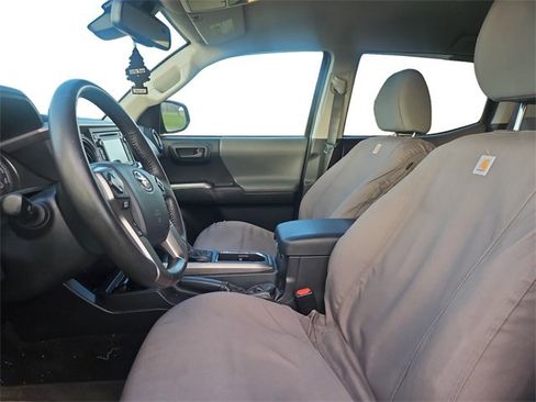 Used 2019 Toyota Tacoma SR5 image 9