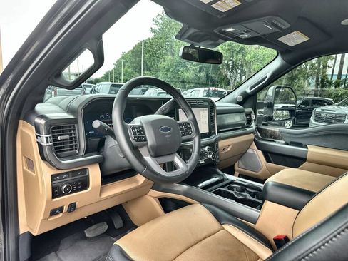 Used 2024 Ford F250 Lariat w/ Lariat Ultimate Package AWD/4WD image 10