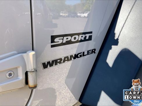 Used 2016 Jeep Wrangler Sport w/ Quick Order Package 24S AWD/4WD image 30