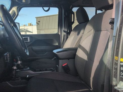 Used 2023 Jeep Wrangler Sport S image 16