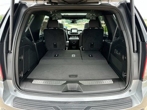Used 2024 Chevrolet Tahoe RST w/ Luxury Package AWD/4WD image 25