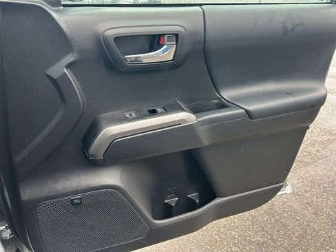 Used 2023 Toyota Tacoma Limited image 25