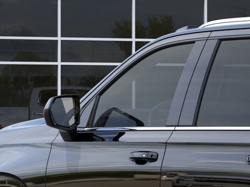 New 2026 Chevrolet Suburban LS RWD image 36