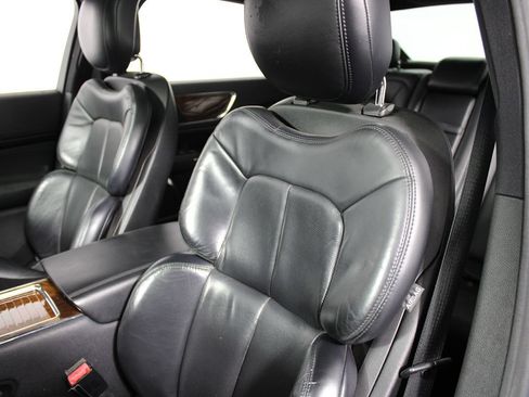 Used 2017 Lincoln Continental Select FWD image 10