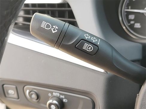 Used 2020 Buick Enclave Premium w/ Surround and Sites Package image 26