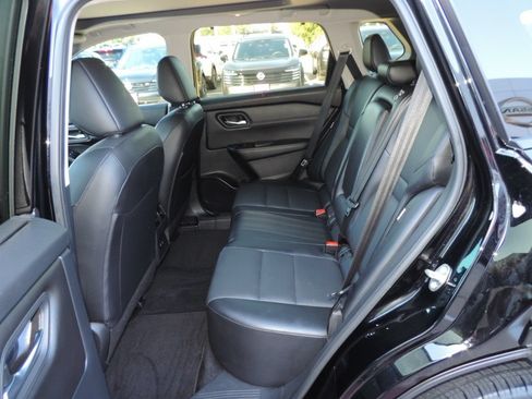 Used 2024 Nissan Rogue SV w/ SV Premium Package FWD image 22