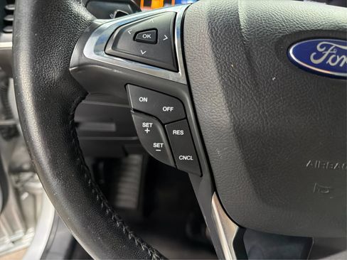 Used 2017 Ford Edge Titanium FWD image 23