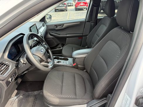 Used 2025 Ford Escape Active AWD/4WD image 9