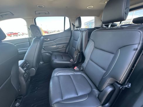 Used 2019 GMC Acadia SLT image 25