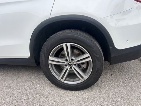 Used 2021 Mercedes-Benz GLC 300 image 7