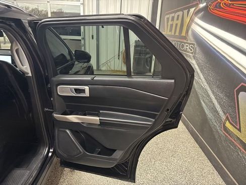 Used 2023 Ford Explorer Limited w/ Equipment Group 301A AWD/4WD image 25