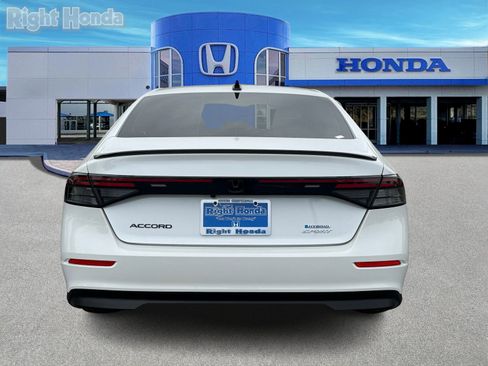 Used 2023 Honda Accord Sport image 7