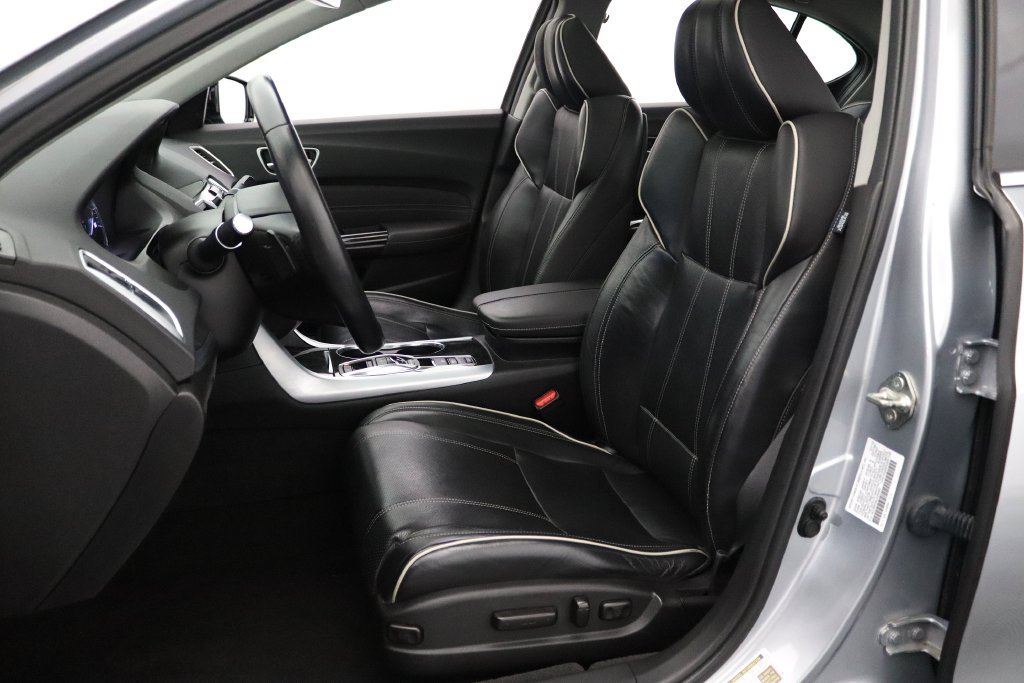 Used 2020 Acura TLX w/ Technology Package AWD/4WD image 2