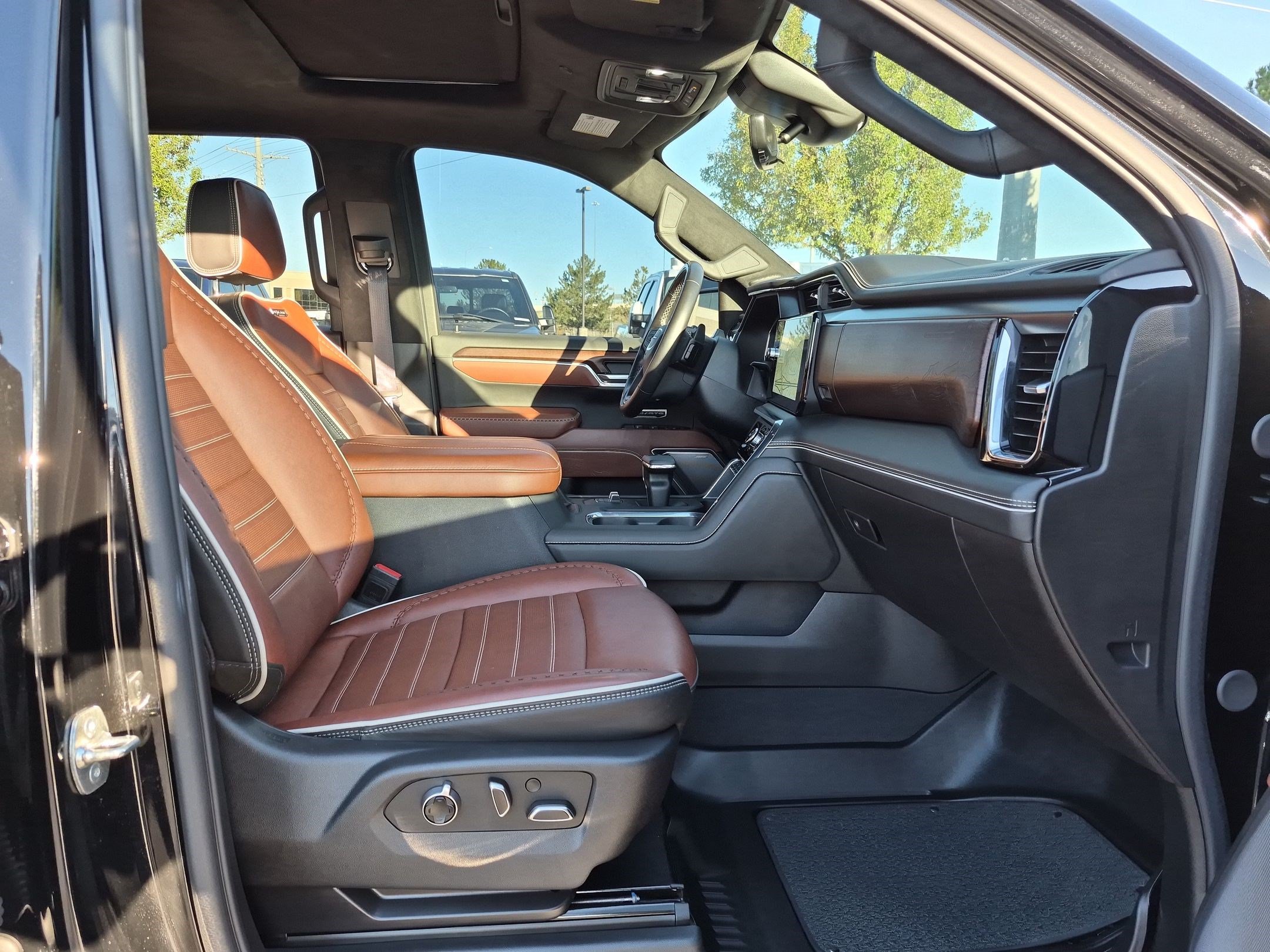 Used 2025 GMC Sierra 1500 Denali Ultimate AWD/4WD image 35