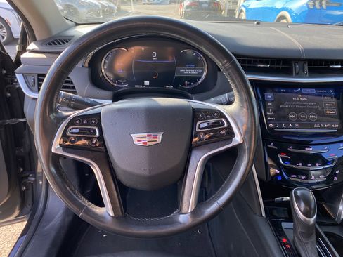 Used 2018 Cadillac XTS Premium Luxury FWD image 11