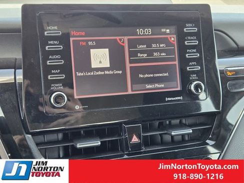 Used 2024 Toyota Camry LE image 18