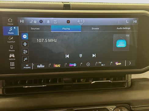 Used 2025 Jeep Wrangler Sahara image 21