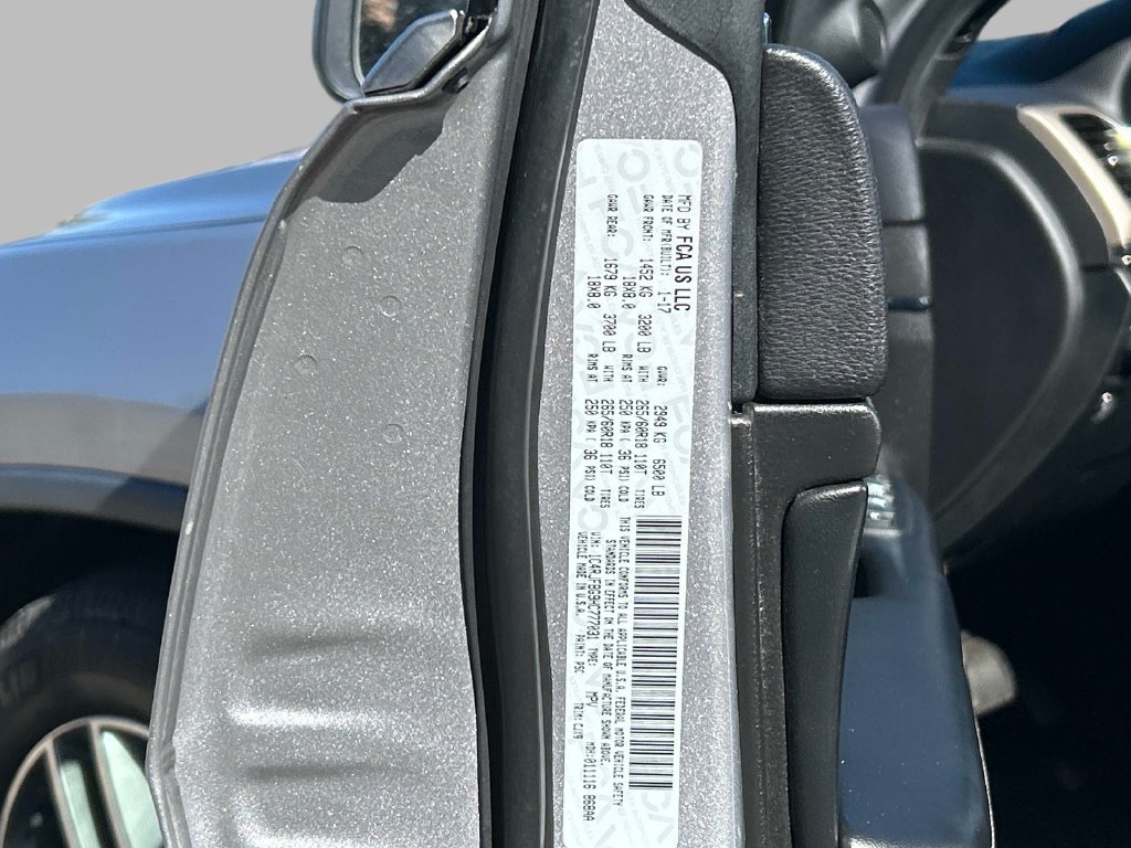 Used 2017 Jeep Grand Cherokee Limited AWD/4WD image 10