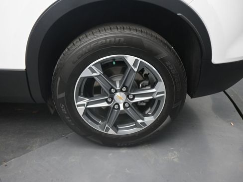 Used 2025 Chevrolet Blazer LT FWD image 27